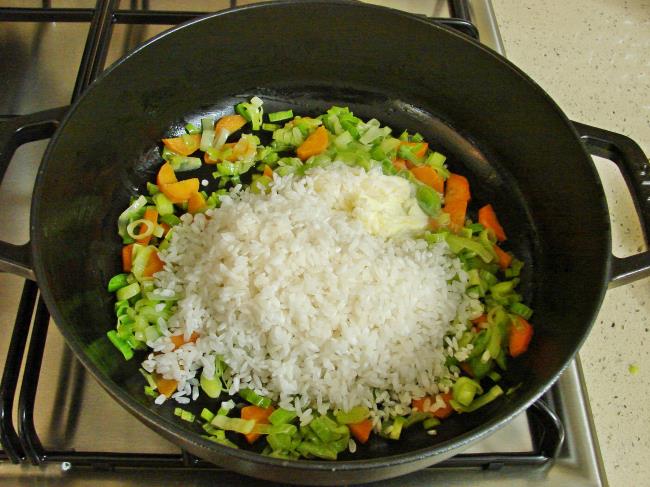 Pırasalı Pirinç Pilavı - Yapılışı (4/8) 