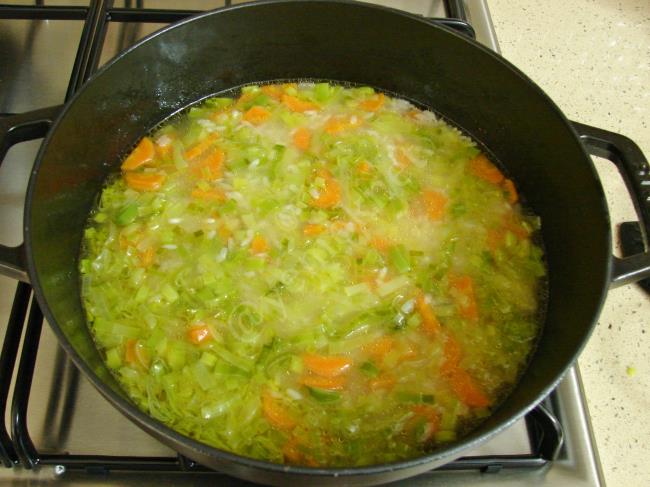 Pırasalı Pirinç Pilavı - Yapılışı (6/8) 