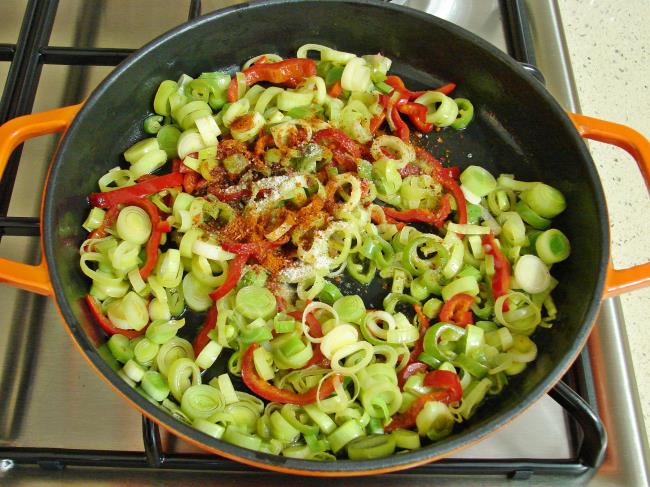 Pırasalı Yumurta - Yapılışı (6/12) 