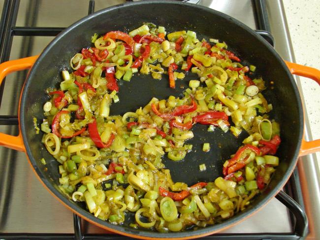 Pırasalı Yumurta - Yapılışı (7/12) 