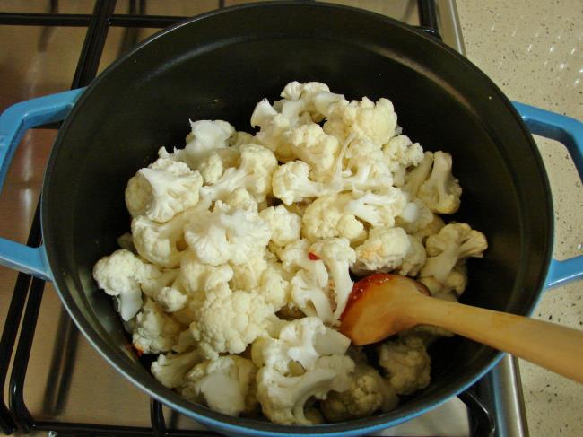 Salçalı Karnabahar Çorbası - Yapılışı (5/12) 