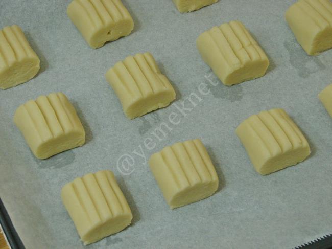 Basit Un Kurabiyesi - Yapılışı (8/12) 