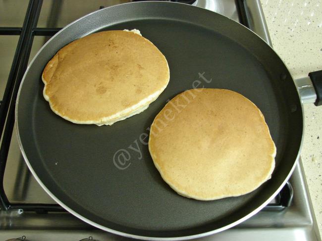 Damla Çikolatalı Pankek - Yapılışı (10/12) 