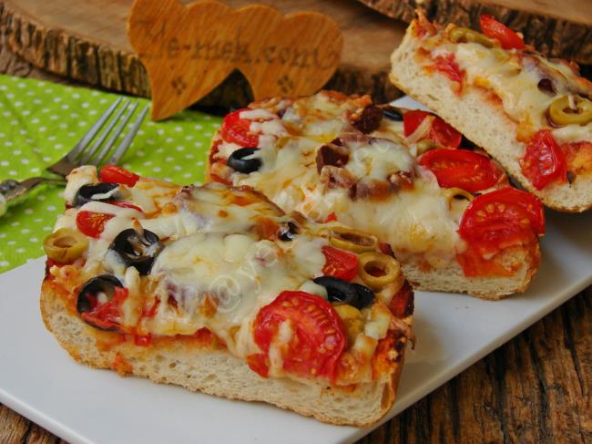 Yapıldığı Gibi Kapış Kapış Giden Lezzet : Karışık Ekmek Pizzası