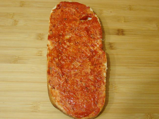 Karışık Ekmek Pizzası - Yapılışı (5/12) 