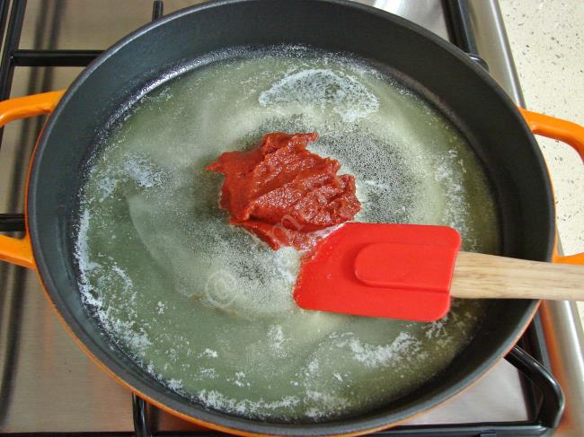 Salçalı Yumurta - Yapılışı (3/8) 