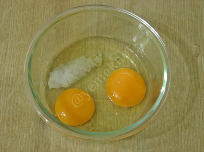 Soğanlı Mantarlı Omlet - Yapılışı (9/16) 