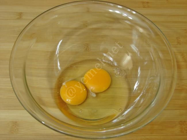 Tavada Bayat Ekmek Böreği - Yapılışı (4/16) 