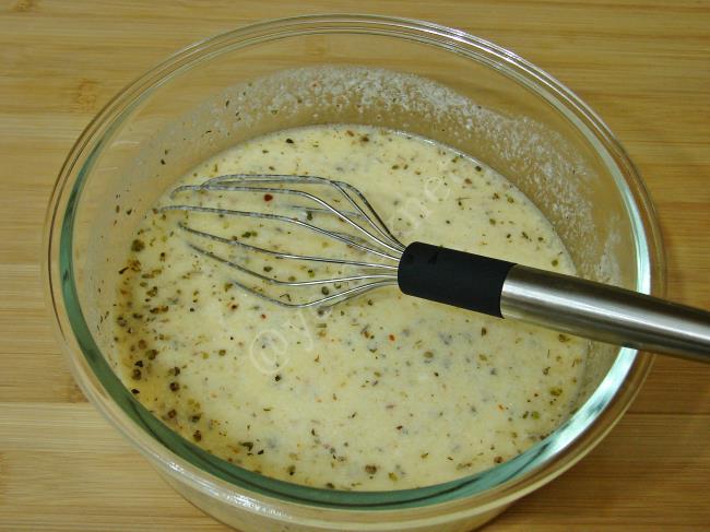 Tepside Bayat Ekmek Pizzası - Yapılışı (4/12) 