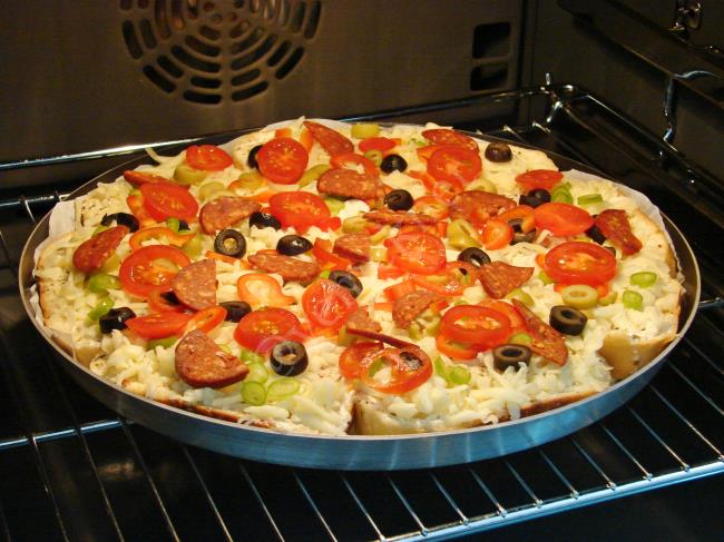 Tepside Bayat Ekmek Pizzası - Yapılışı (8/12) 