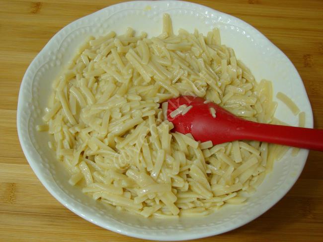 Erişte Böreği - Yapılışı (5/16) 