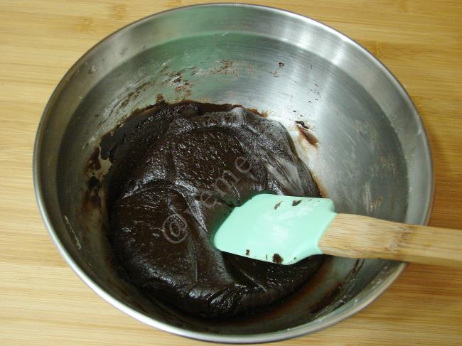 Kakaolu Çatlak Kurabiye - Yapılışı (8/16) 