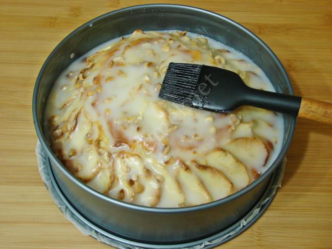 Soslu Elmalı Kek - Yapılışı (13/16) 