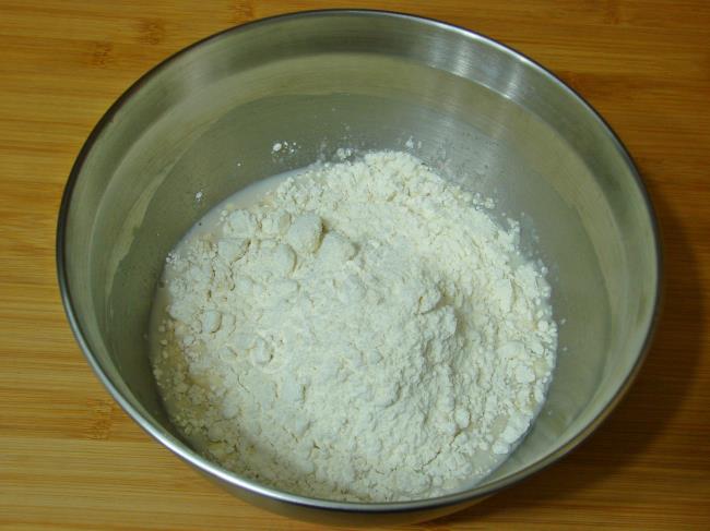 Susamlı Pişi - Yapılışı (4/16) 