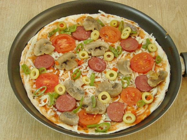 Tavada Lavaş Pizza - Yapılışı (10/16) 