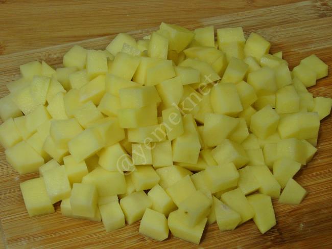 Tavuklu Patates Salatası - Yapılışı (3/12) 