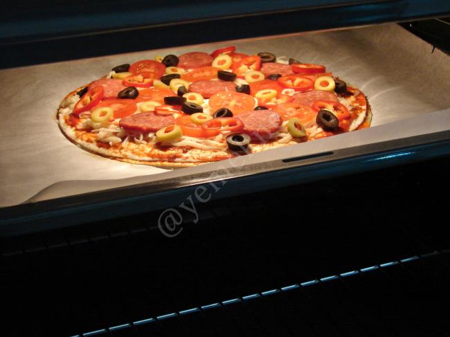 Fırında Lavaş Pizza - Yapılışı (12/16) 