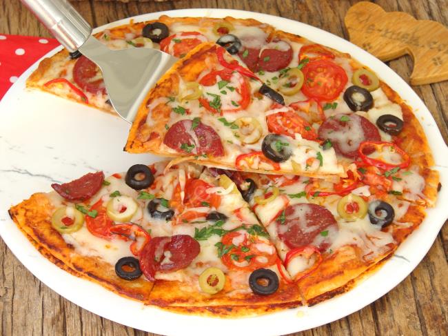 Evde Yapabileceğiniz, En Kolay, En Pratik Pizza : Fırında Lavaş Pizza