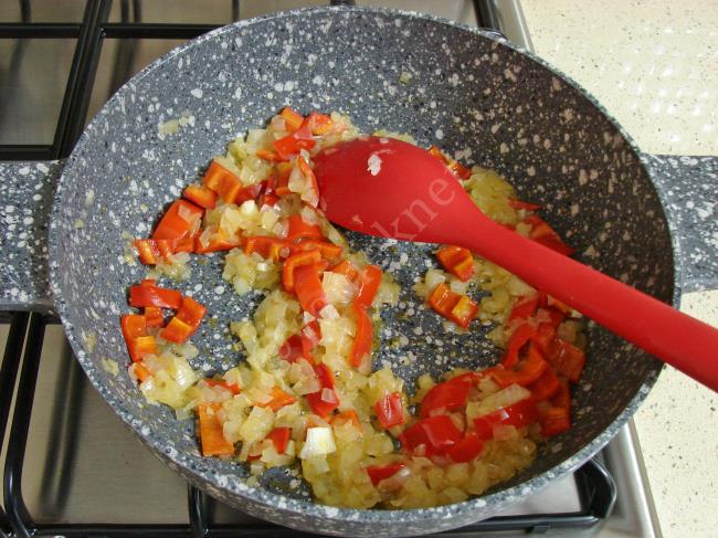 Mantarlı Ispanak Kavurması - Yapılışı (5/12) 