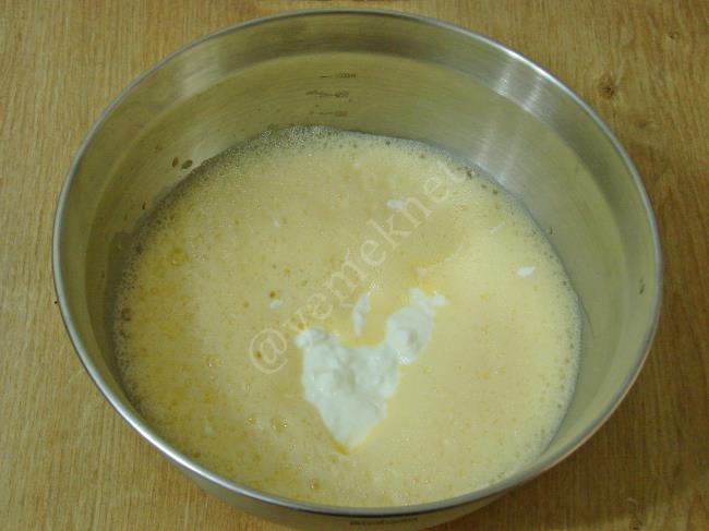 Mısır Unlu Tuzlu Kek - Yapılışı (4/16) 