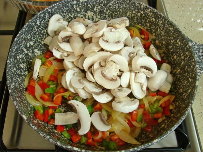 Sebzeli Soslu Tavuk Yemeği - Yapılışı (12/24) 