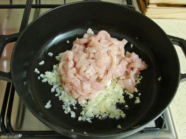 Tavuklu Erişte Pilavı - Yapılışı (5/16) 