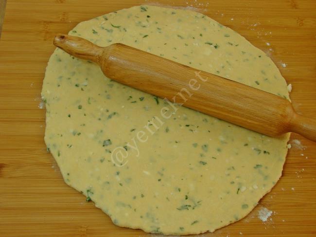 Yağ Çekmeyen Hamur Kızartması - Yapılışı (7/12) 