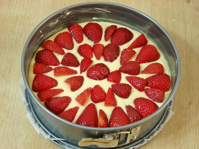 Çilekli Kek - Yapılışı (10/16) 