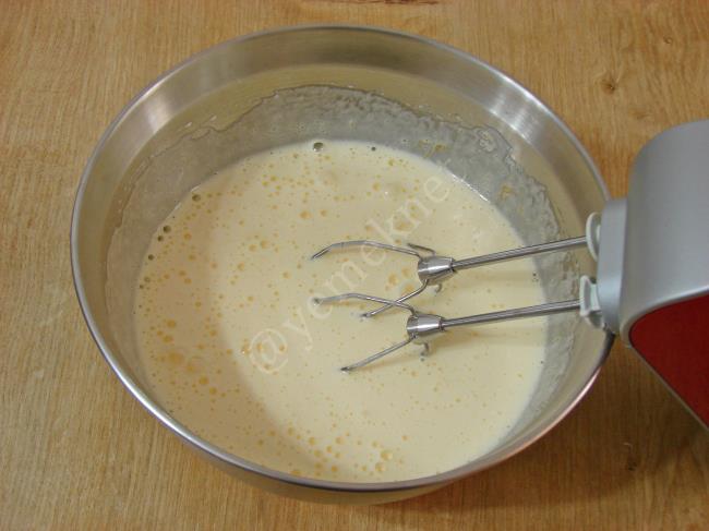 Çilekli Kek - Yapılışı (3/16) 