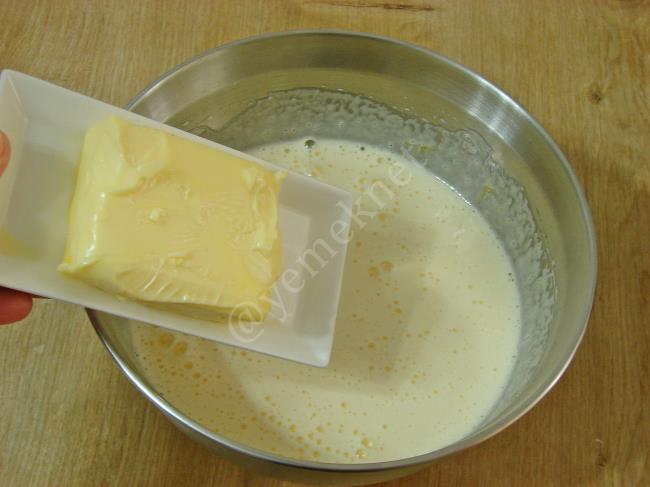 Çilekli Kek - Yapılışı (4/16) 