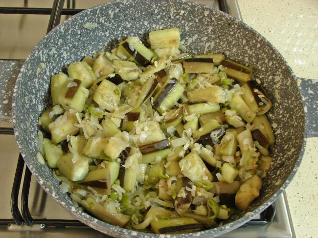 Domatesli Patlıcan Yemeği - Yapılışı (8/12) 