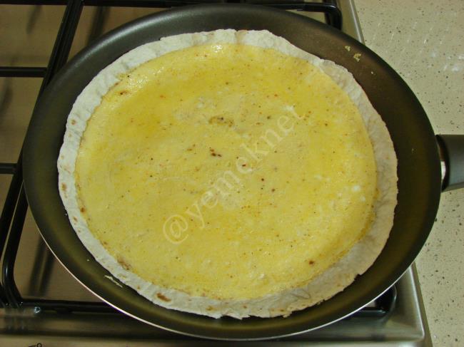 Lavaş Arası Omlet - Yapılışı (7/12) 