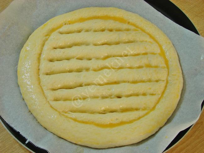 Yumurtalı Ramazan Pidesi - Yapılışı (14/20) 