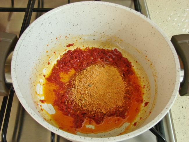 Arpa Şehriyeli Tarhana Çorbası - Yapılışı (5/12) 