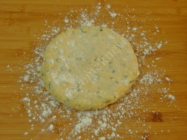 Kabartma Tozlu Pişi - Yapılışı (6/12) 
