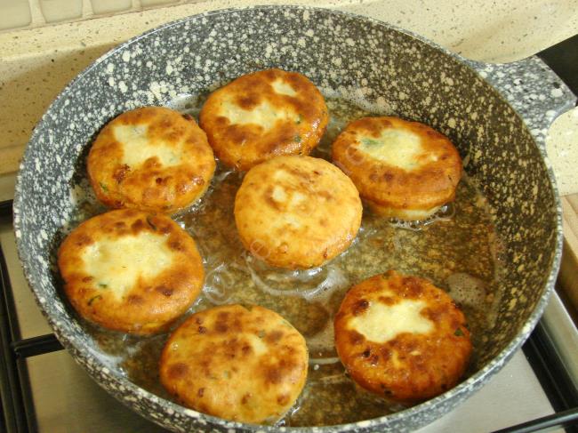 Kabartma Tozlu Pişi - Yapılışı (9/12) 