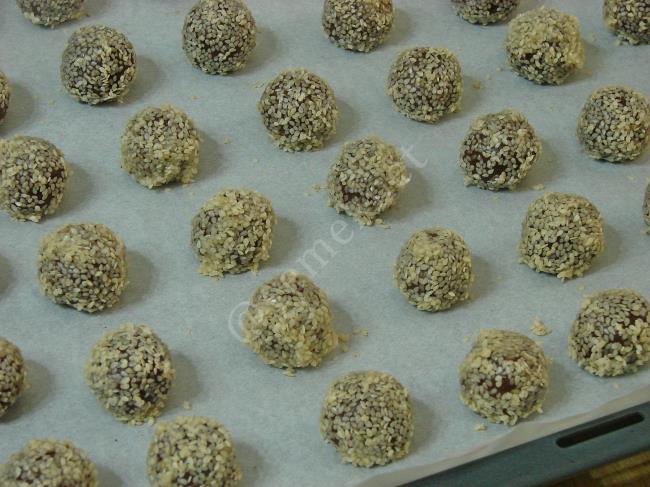 Kakaolu Susamlı Kurabiye - Yapılışı (9/12) 