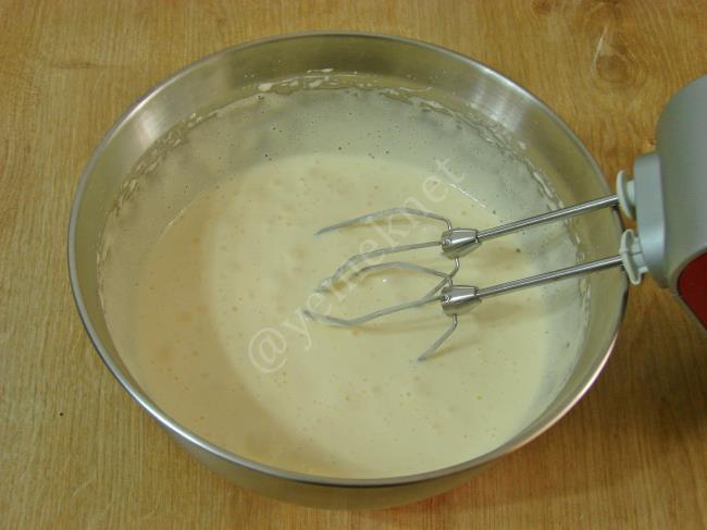 Nemli Kek - Yapılışı (3/16) 