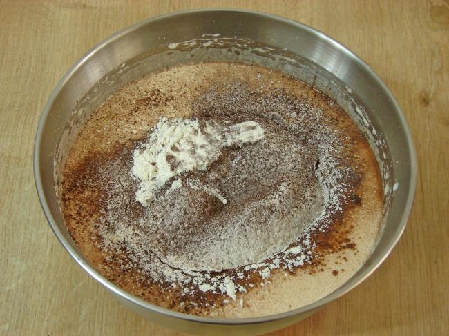 Nemli Kek - Yapılışı (5/16) 