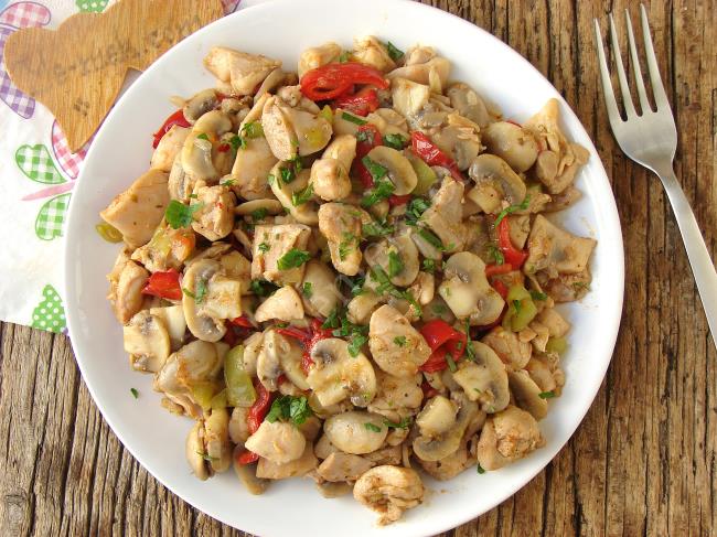 Tavuklu Mantar Sote Tarifi Nasil Yapilir Resimli Yemek Tarifleri Tavuklu Mantar Sote Tarifi Nasil Yapilir Resimli Yemek Tarifleri