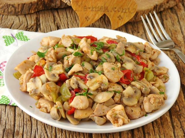 Firinda Tavuk Sis Tarifi Nasil Yapilir Resimli Yemek Tarifleri Firinda Tavuk Sis Tarifi Nasil Yapilir Resimli Yemek Tarifleri