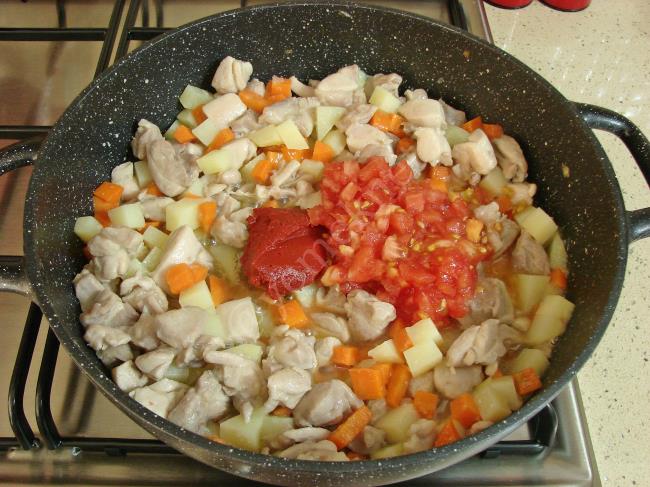 Tavuklu Tas Kebabı - Yapılışı (8/16) 