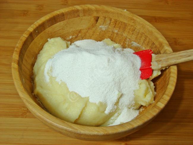 İrmik Topları - Yapılışı (9/16) 