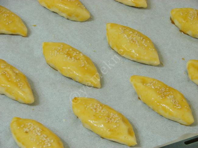 Mayasız Kıyır Poğaça - Yapılışı (11/16) 