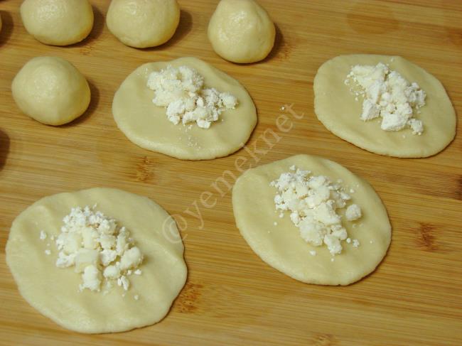 Mayasız Kıyır Poğaça - Yapılışı (7/16) 