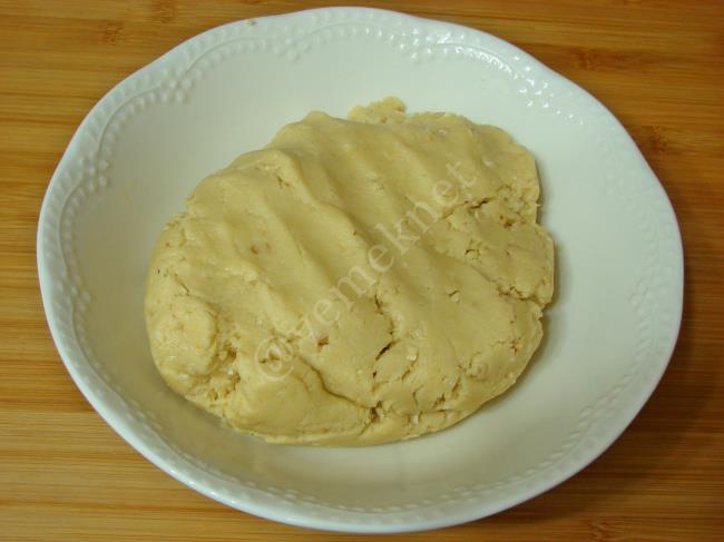 Susamlı Fındıklı Kurabiye - Yapılışı (6/12) 