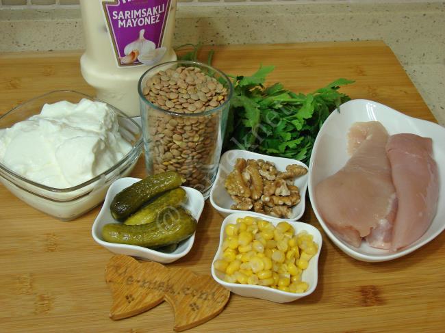 Tavuklu Yoğurtlu Mercimek Salatası - Yapılışı (1/12) 