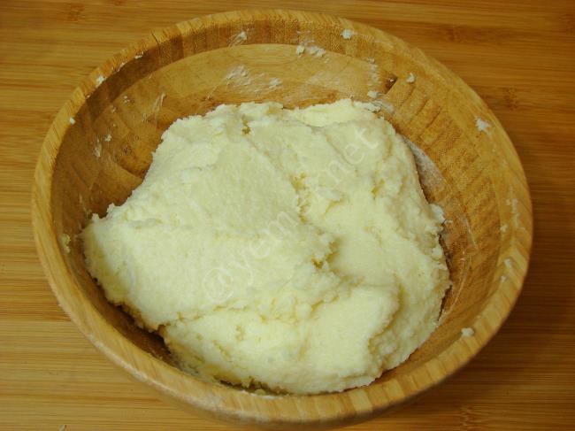 Bisküvili İrmik Topları - Yapılışı (10/16) 