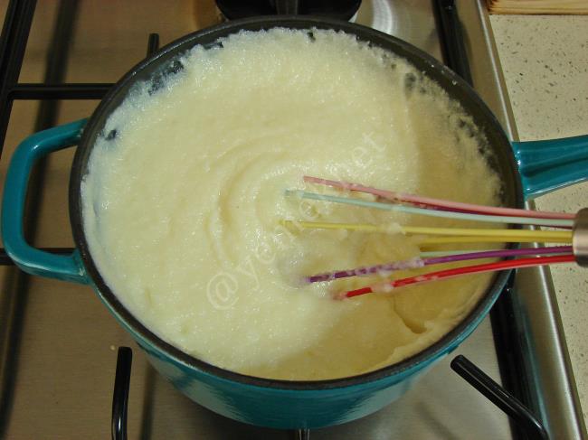 Bisküvili İrmik Topları - Yapılışı (7/16) 