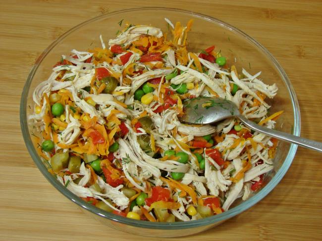 Garnitürlü Tavuk Salatası - Yapılışı (7/12) 